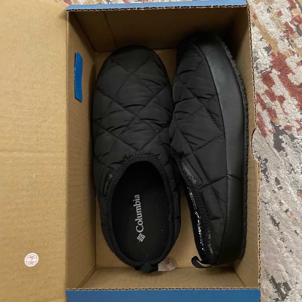 Columbia slippers